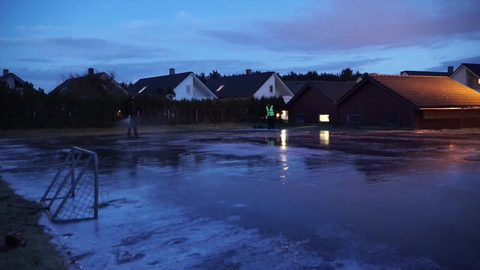 På Randaberg lager de skøyteisen selv