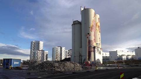 Nå rives restene av sementfabrikken i Stavanger Øst