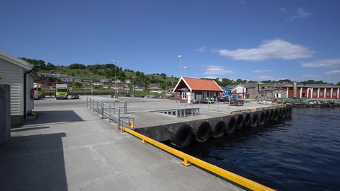 Skogbrannen på Ombo fortsatt krevende