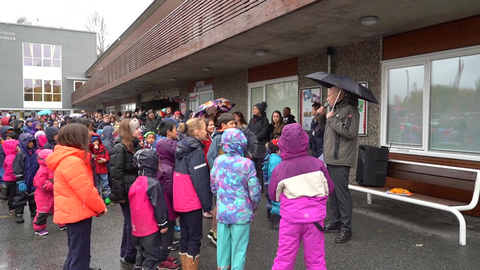 Endelig fikk skolen ny lekeplass