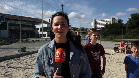 På volleyballskole med verdensmestrene